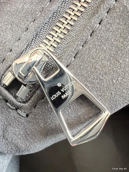 Firstbag ru x -33.5 CarryAll VUITTON 23x15cm LOUIS Cargo 0716
